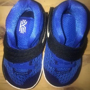 Nike Baby Kyrie Irving Sneakers